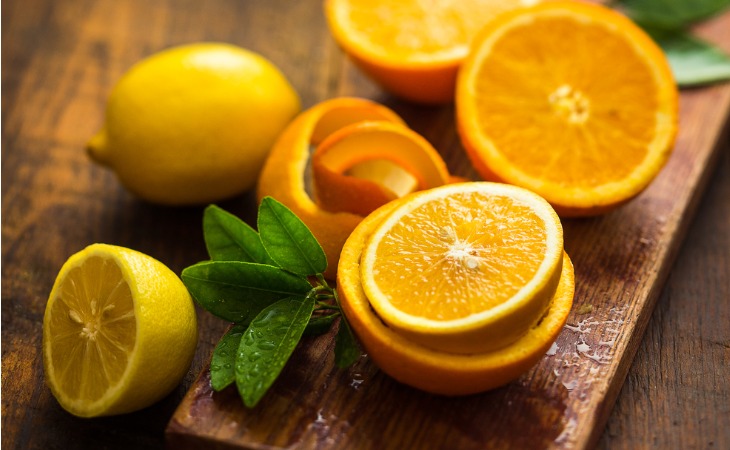 Los cítricos: limones, naranjas, clementinas, son alimentos peligrosos para los gatos.